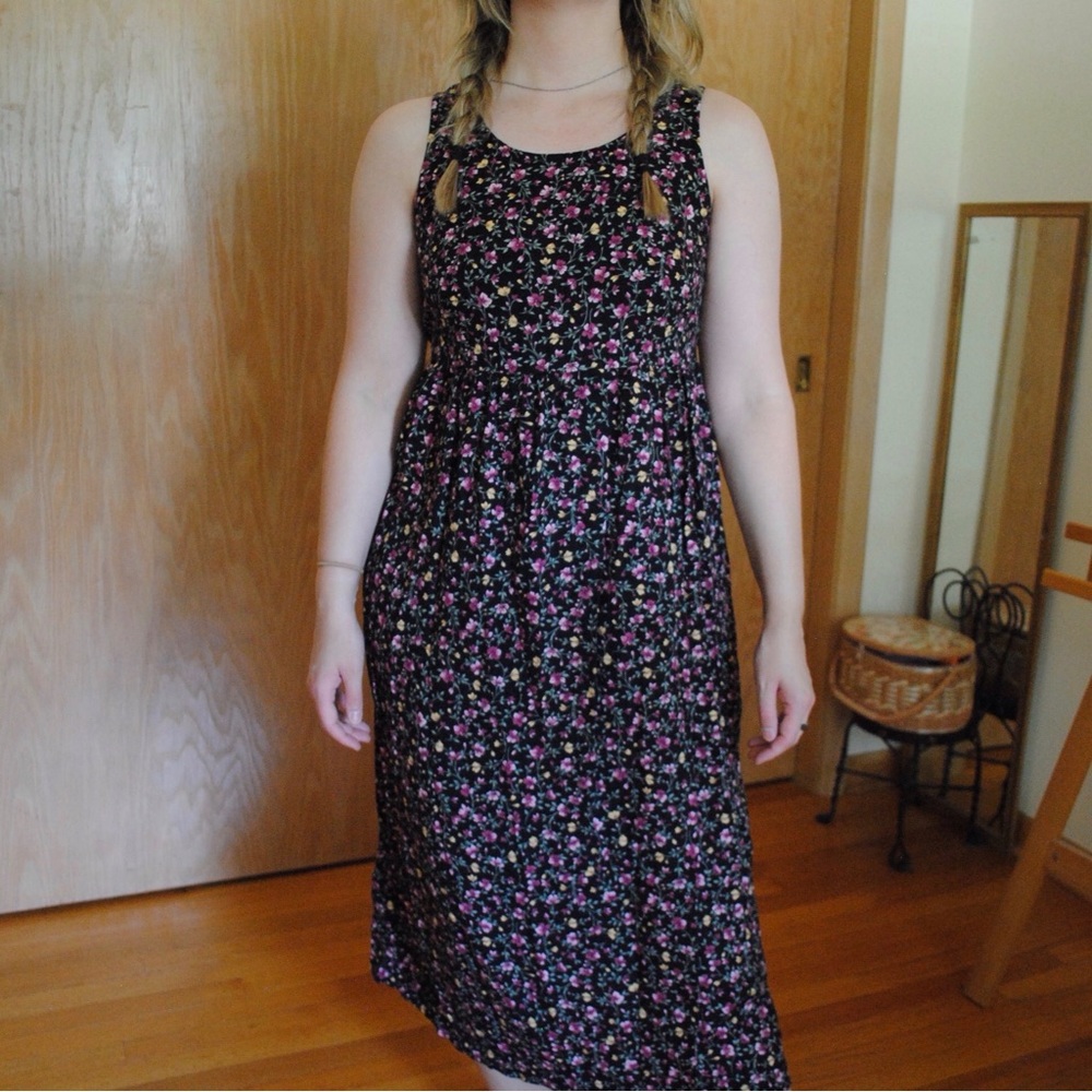 90s black floral dress!